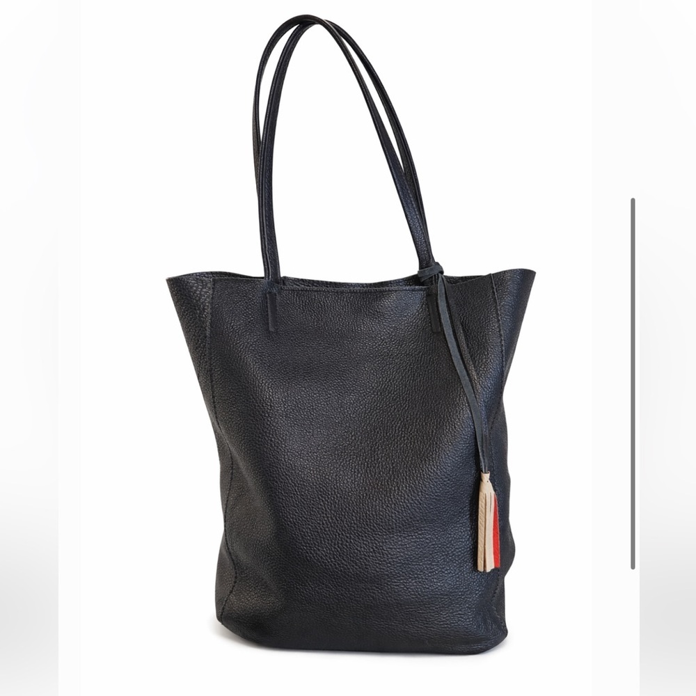 Vera Pelle Pebbled Black Leather Tote Bag